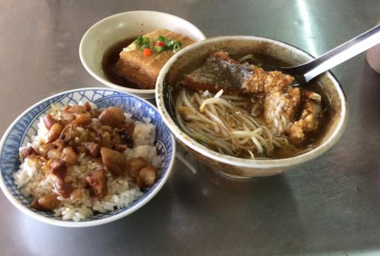 來台南怎麼能不吃?-開元紅燒土魠魚羹